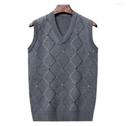 Men's Vests Quilted Pattern Men Vest Stylish V-neck Knitted Warm Windproof Soft Sleeveless Top For Autumn/winter Geometric