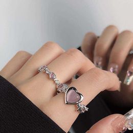 Band Rings 2023 Korean Sweet Pink Zircon Heart Open Ring for Women Luxury Crystal Adjustable Finger Rings Wedding Jewellery Birthday Gift Z0428