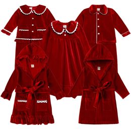 Aile Eşleşen Kıyafetler 2023 Çocuk Noel Robes Pijamalar Kırmızı Altın Velvet Elbise Eşleştirme Erkek Kız Noel Kostüm Yürümeye Başlayan Yürümeye Başlayan Pijamalar 231128