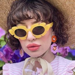 Sunglasses Fashion Punk Cat Eye Women Men Luxury Designer Unique Flower Sun Glasses Lady Trends UV400 Eyewear De Sol Oculos