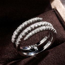 Band Rings Huitan Fashion Surround Shaped Finger Rings for Women Shiny Crystal CZ Marriage Party Bridal Rings Statement Jewellery Whole Sale Z0428