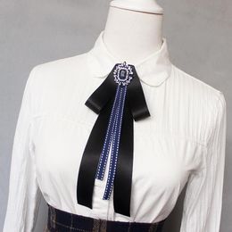 Bow Ties Elegant Unisex Neck Collar Shirt Tie Rhinestone Crystal Alloy Wedding Business Christmas Necktie Uniform Bowtie AccessoriesBow