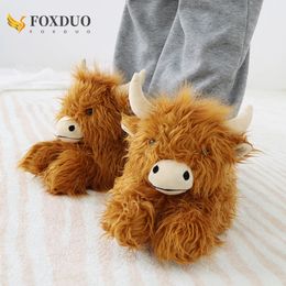 Vaca Highland Highland Fluffy Winter Slippers Gado Pluxh Slipper Soft quente Casa morna em casa lâminas peludas fofas de desenho animado para homens