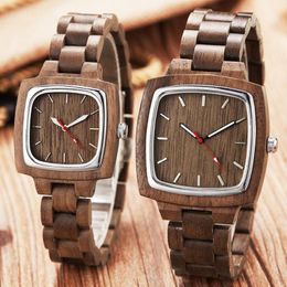 Wristwatches Couple Wooden Watch Male Bracelet Wrist Watches Natural Real Walnut Wood Dial Quartz Wristwatch Reloj De Mujer Mader Clock