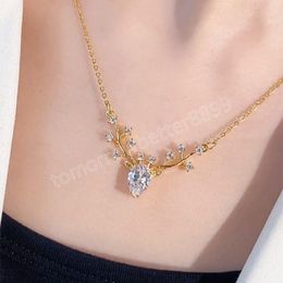 Luxury Exquisite Zircon Elk Necklaces For Women Elegant Clavicle Chain Fashion Crystal Deer Pendant Party Jewelry Christmas Gift
