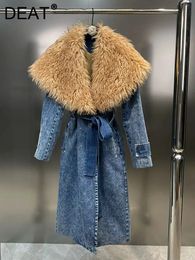 Women s Jackets DEAT Vintage Women Spliced Fur Turn down Collar Denim Windbreaker 2023 Winter Fashion Bangdage Long Sleeve Coat Female 11XX6987 231129