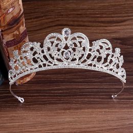 2021 new Vintage Baroque Bridal Tiaras Accessories Prom Headwear Stunning Sheer Crystals Wedding Tiaras And Crowns 1919227V