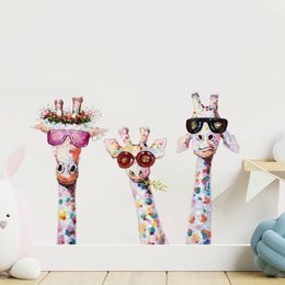 Wall Stickers Cool Giraffe Family Colourful Nursery Removable DIY Peel and Stick Decals Kids Room Interior Home Decoration 231128