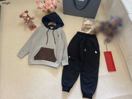 Brand baby Tracksuit Winter boy girl two-piece set kids designer clothes Size 100-160 hooded child hoodie and pants Nov25