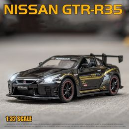 Diecast Model 1 32 Nissan Skyline Ares GTR R34 R35 Diecasts Toy Vehicles Metal Car Model High Simulation Pull Back Collection Kids Toys 231128