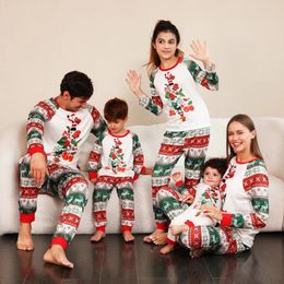 Family Matching Outfits Pajamas Father Son Clothes Sets Christmas Mom Daughter 231128