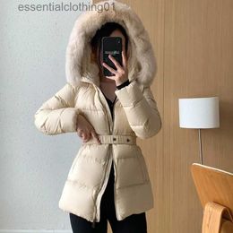 Women's Down Parkas Winter Women Luxury Fur Collar 90% White Duck Down Coat Fe Short Hooded Lightweight Puffer Jacket Warm Parkas Outwear L231129