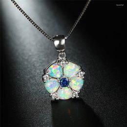 Pendant Necklaces Cute Female Round Flower Pendants Silver Color Wedding For Women Boho Blue White Opal Stone Necklace