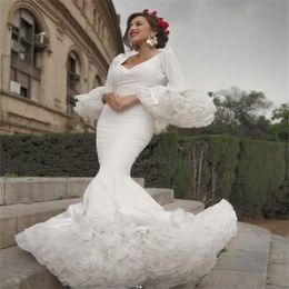 Luxury Flamenco Wedding Dress 2023 Flare Ruffles Mermaid Long Sleeve Boho Wedding Dresses V Neck Backless Formal Bridal Spanish Vintage Vestido De Novia Bride Gowns