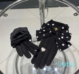 Wool Gloves Women Fashion Dot Ribbon Decoration Girl Five Finger Gloves Winter Gift Included Box