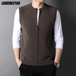 Men's Vests Top Grade New Autum Winter Fashion Brand Zipper Knit Cardigan Sweater Vest Men Retro Crew Woollen Sleeveless Casual Man Clothes Q231129