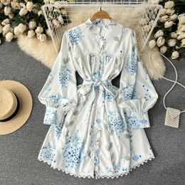 Casual Dresses 2023 Runway Lace Trims Embroidery Hollow Out Stitching Flower Dress Women Long Lantern Sleeve Floral Print Belt Mini Vestidos