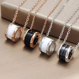 Pendant Necklaces Black And White Ceramic Titanium Steel Necklace Women's Small Waist Clavicle Chain Couple Valentine's Day Gift