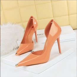 Black Patent Leather High Heels Metal Pointed Women Pumps Sexy Party Shoes Stilettos Women 10.5cm Heels
