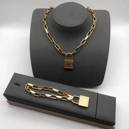Designer jewelry new letter clavicle chain necklace neckchain Bracelet feminine3029