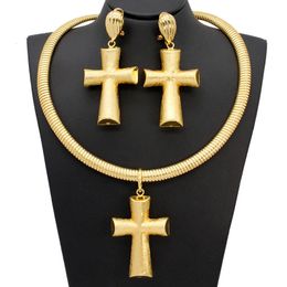 Wedding Jewellery Sets Nigerian Gold Plated Set African Cross Drop Earrings Pendant with Choker Chains Solid Necklace Jewellery 2PCS 231128