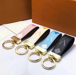 2023 Designer Keychains Car Key Chain Bags Decoration Cowhide Gift Design for Man Woman 4 Option Top Quality AAA