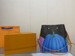 23SS Women's Luxury Designer Pumpkin Bucket Bag Tote Shoulder crossbody Bag Women's Shoulder Bag Handbag Storage Bag Makeup Bag Purse 26CM