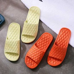 Z6dv Home Shoes Slippers Female Daily Use Indoor Household Soft Soled Slippers Bathroom Bath Lovers Wear Cool Summer Men's