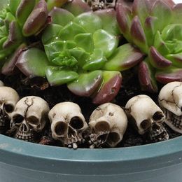Decorative Objects Figurines 20PCSPack Mini Halloween Skull Decoration Small Flower Pot Realistic Looking Craft for Home Garden Decor 231128