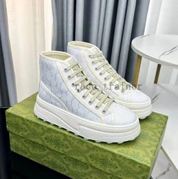 2023 Designer Women Casual Shoes Italy 1977 High Top sneakers Letter High-quality Sneaker Beige and ebony canvas Interlocking Tennis Shoe Fabric Trims 07