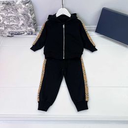 Brand baby tracksuits Long sleeved zipper Jacket set kids designer clothes Size 100-160 hooded girl boy coat and pants Nov25