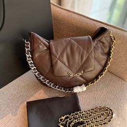 24C Underarm Bag Designer Fashion Womens Shoulder Bag 19 Series Real Cowhide Diamond Gold Hardware Metal Buckle Luxury Handbag Matelasse Chain Crossbody Bags