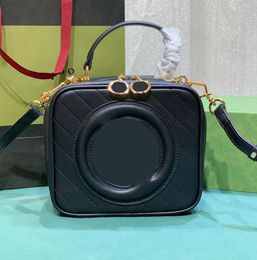 designer bag high quality Metal chain retro women luxury crossbody bag purse Cowhide leather Designer Handbags leather gold Metal chain messenger bags