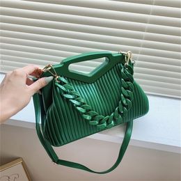 Top Brand Triangle Handbag Designer Pleated Shoulder Bag for Women Clutch Purses High Quality Crossbody Satchels Hobo s 220322314N