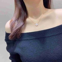 Chokers New 2023 High-quality Popular Luxury Brand Jewelry Lady Sweet Lucky Shell Flowers Spring Plum Blossom Necklace For Women Gift R231129