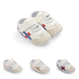 First Walkers Baby Shoes born Boys Sneaker Girls Two Striped Kids Toddlers Lace Up PU Leather Soft Soles Sneakers 018 Months 231128