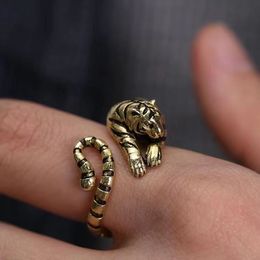 S3873 Fashion Jewelry Cute Tiger Ring For Man Woman Couple Opening Retro Simple Zodiac Tail Ring