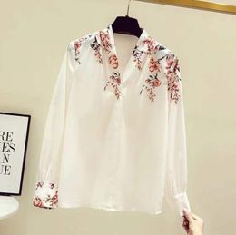 Camicia di seta imitazione albicocca Camicia da donna 2023 Spring Wear New Fashion Print Top con scollo a V manica lunga in seta di gelso