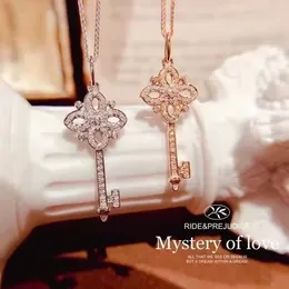 Pendants 925 Sterling Silver Pave Crystal Vintage Key Pendant 14k Gold Plating Necklace Women Light Luxury Temperament Dress Jewellery