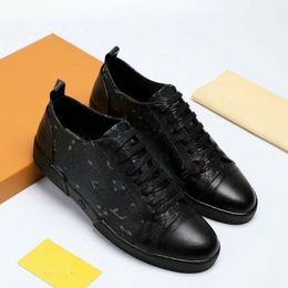 luxury designer shoes casual sneakers breathable Calfskin with floral embellished rubber outsole very nice mkjly0000004