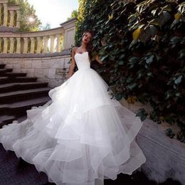 Applique Sleeveless Wedding Dresses Charming A-Line Strapless Tiered Skirts Cascading Ruffles Tulle Mordern Customised