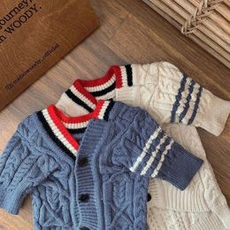 Dog Apparel Pet Clothes Autumn Winter Medium Small Dog Knitted Sweater Fashion Warm Coat Dachshund Chihuahua Kitten Puppy Sweet Cardigan Pug 231129