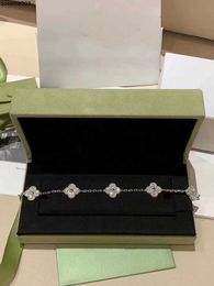 Tiffahylioes Charm Bracelets Luxury Brand Clover Designer for Women 18k Gold White Red Blue Mother of Pearl Leaf Shining Crystal Diamond Love