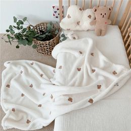 Blanket Swaddling Baby Soft Fleece Cartoon Bear Embroidery Infant Quilt born Swaddle Sleeping Stroller 231128