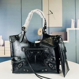Locomotive Handbag Tote Bag Rivet Shoulder Bags Genuine Leather Inside Fashion Letters Large Capacity Pockets Zipper Small Wallet 5a Quality Shopping Bag