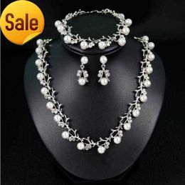 3 Pieces Pearls Wedding Jewelry Silver and Gold Crystal Collarbone Chain Necklace Set Bridal Jewelry Luxury Bracelets Necklace Earings