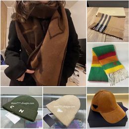 Marca de moda Beanie Hats Cap Scarf Scaves para homens ou mulheres