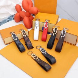2023 Top Quality Fashion Metal Keychain Key Buckle Letters Car Design Handmade Leather Electronic Wallets Key car Keychains Men Women Bag Pendants