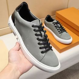 luxury designer shoes casual sneakers breathable Calfskin with floral embellished rubber outsole very nice mkjly00000010