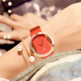 Wristwatches Luxury Ladies Bangle Quartz Watch Rose Leather Sport Strap Fashion Butterfly Bracelet Relogio Montre Femme Gift